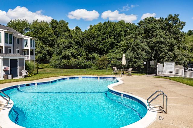 453 Turnpike Street 24, Easton, MA 02375