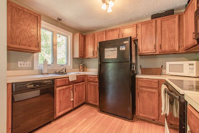 453 Turnpike Street 24, Easton, MA 02375