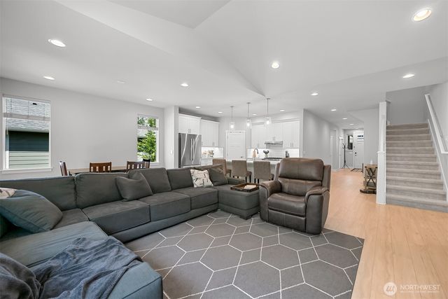 8971 Garibaldi Court, Blaine, WA 98230