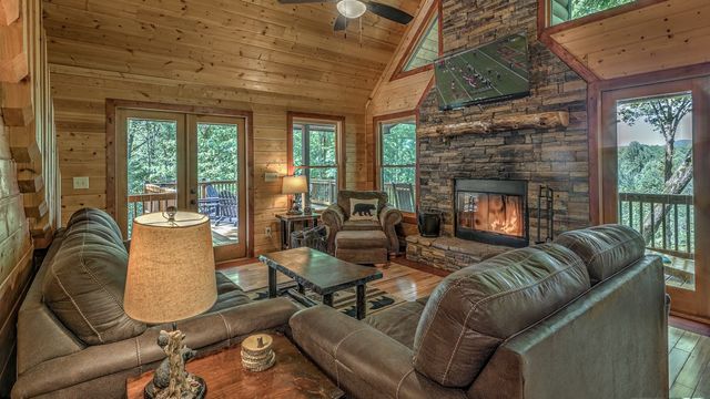 155 Shayla Drive, Blue Ridge, GA 30513