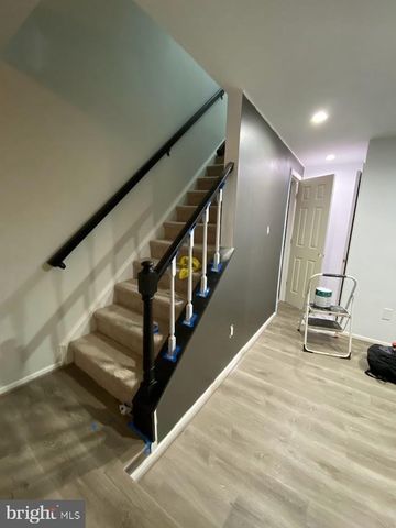 1004 WARWICK CT, Sterling, VA 20164