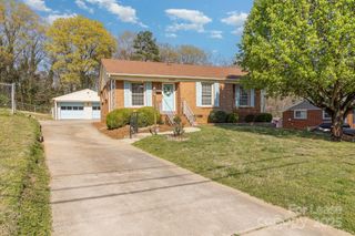 4640 Brooktree Drive, Charlotte, NC 28208