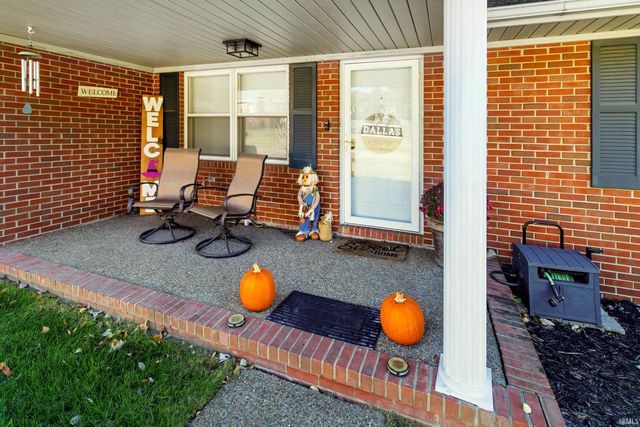 7555 Gourley Lane, Newburgh, IN 47630