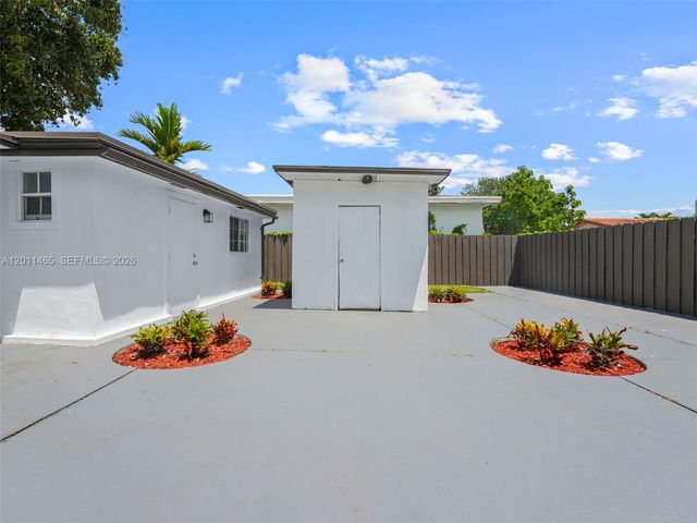 521 SW 64th Court, Miami, FL 33144