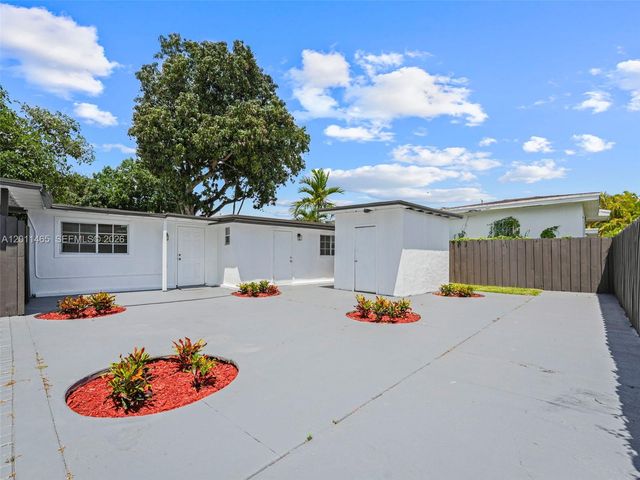 521 SW 64th Court, Miami, FL 33144