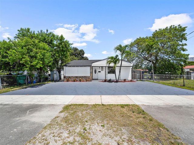 521 SW 64th Court, Miami, FL 33144