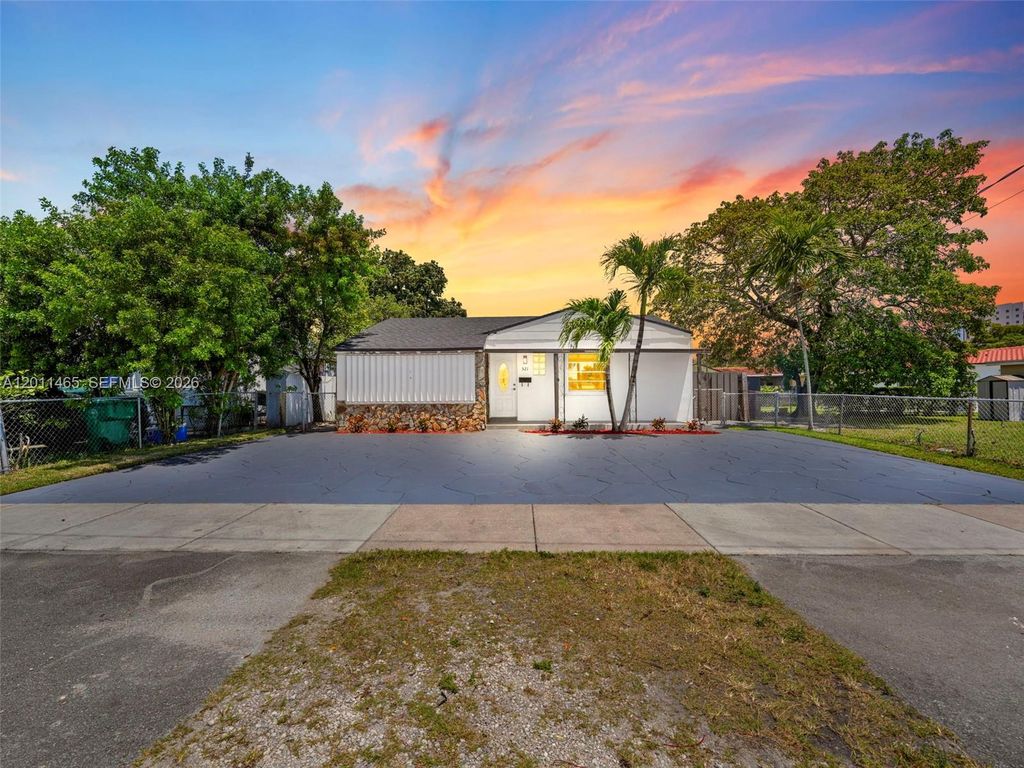 521 SW 64th Court, Miami, FL 33144