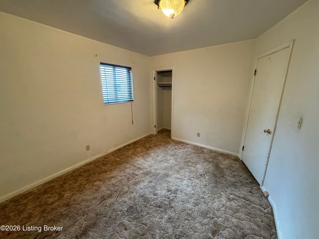 9212 Vevey Rd, Louisville, KY 40291