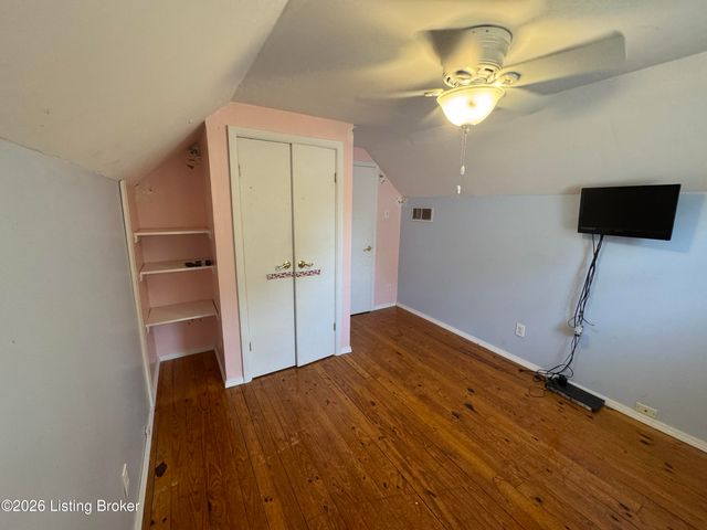 9212 Vevey Rd, Louisville, KY 40291