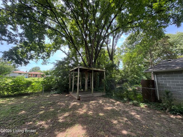 9212 Vevey Rd, Louisville, KY 40291