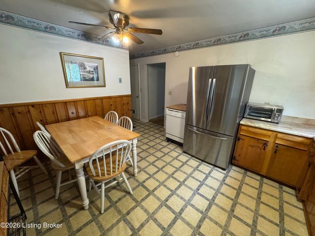 9212 Vevey Rd, Louisville, KY 40291