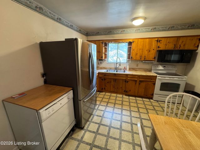 9212 Vevey Rd, Louisville, KY 40291