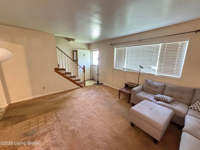 9212 Vevey Rd, Louisville, KY 40291