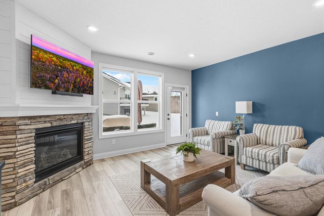 3347 Mulberry, Woodbury, MN 55129