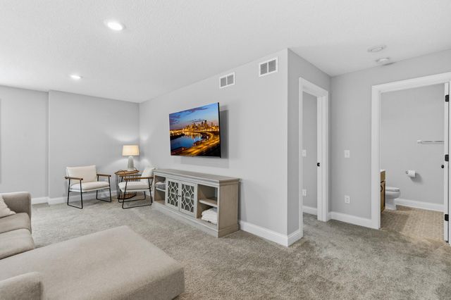 3347 Mulberry, Woodbury, MN 55129