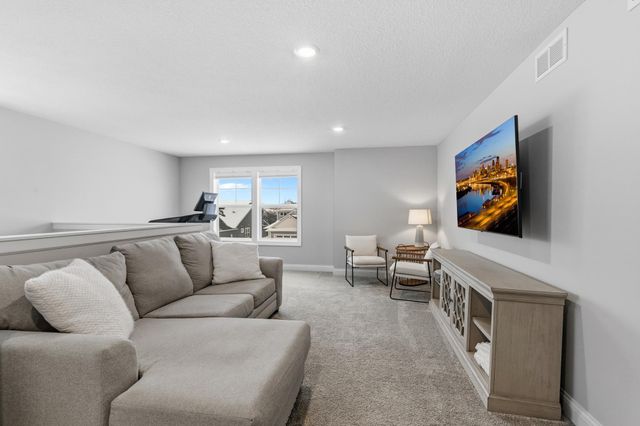 3347 Mulberry, Woodbury, MN 55129