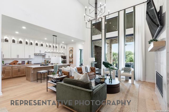 247 White Oak, Castroville, TX 78009