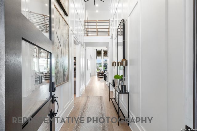 247 White Oak, Castroville, TX 78009