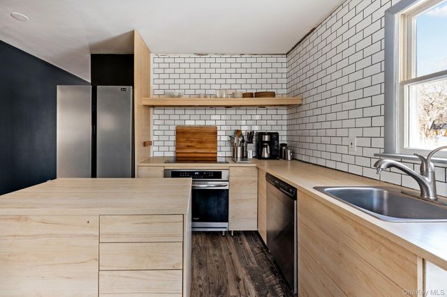 176 Maple Avenue, Flanders, NY 11901