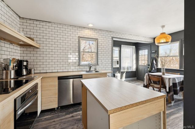 176 Maple Avenue, Flanders, NY 11901