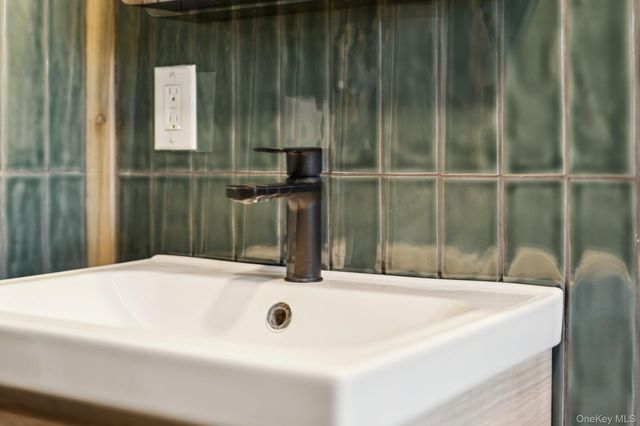 176 Maple Avenue, Flanders, NY 11901