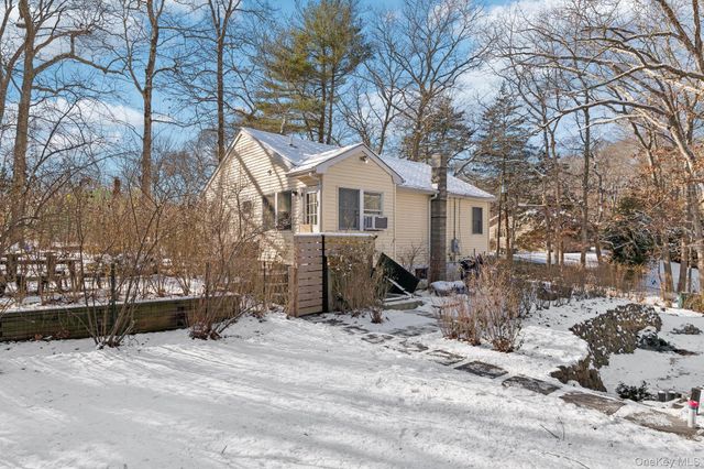 176 Maple Avenue, Flanders, NY 11901