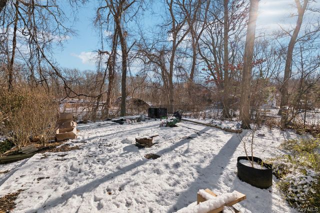 176 Maple Avenue, Flanders, NY 11901