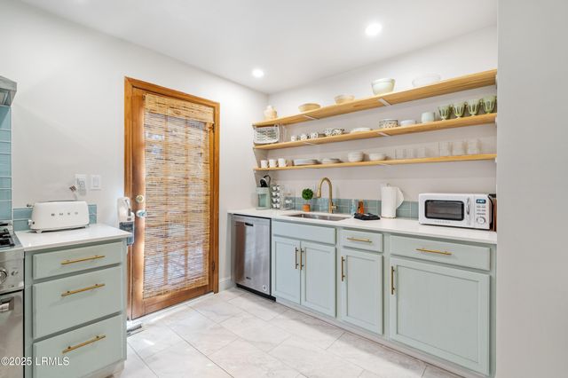 2514 Acorn Hill Avenue, Beaufort, SC 29902