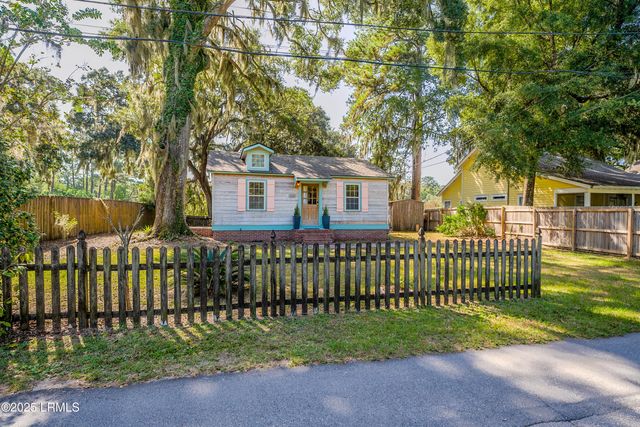 2514 Acorn Hill Avenue, Beaufort, SC 29902