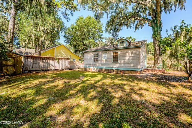 2514 Acorn Hill Avenue, Beaufort, SC 29902