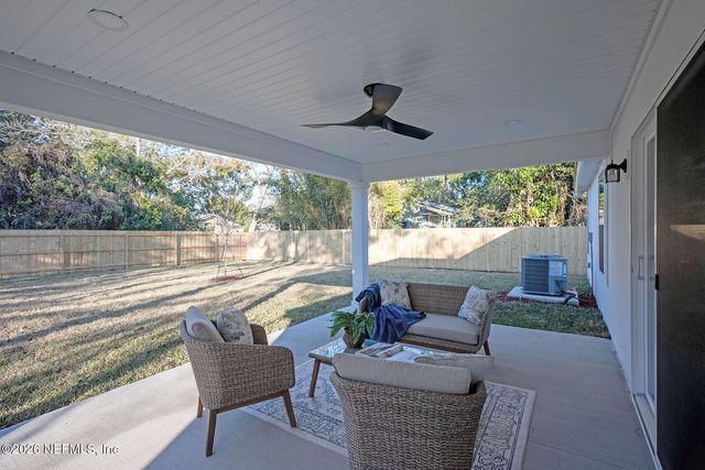 1313 FRED GRAY Road, Jacksonville, FL 32218