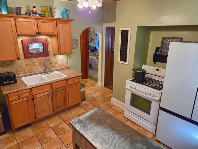2367 N 70th STREET, Wauwatosa, WI 53213