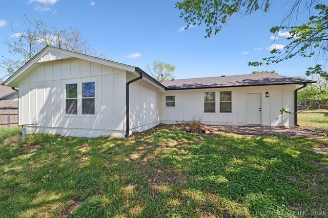 2934 W 68th Street, Tulsa, OK 74132