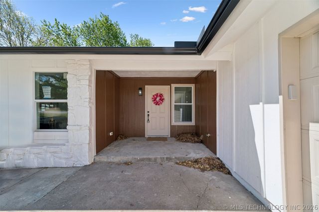 2934 W 68th Street, Tulsa, OK 74132