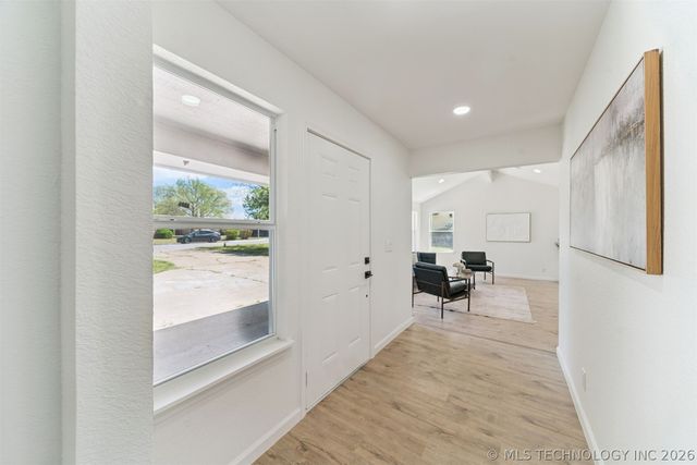 2934 W 68th Street, Tulsa, OK 74132