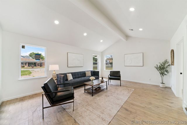 2934 W 68th Street, Tulsa, OK 74132