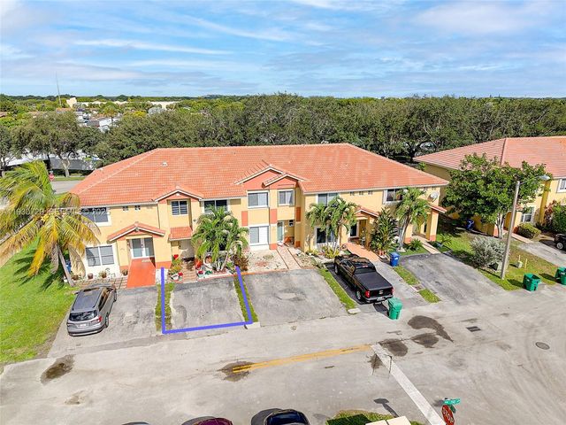 5297 NW 190th Ln, Miami Gardens, FL 33055