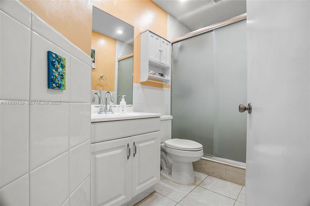 5297 NW 190th Ln, Miami Gardens, FL 33055