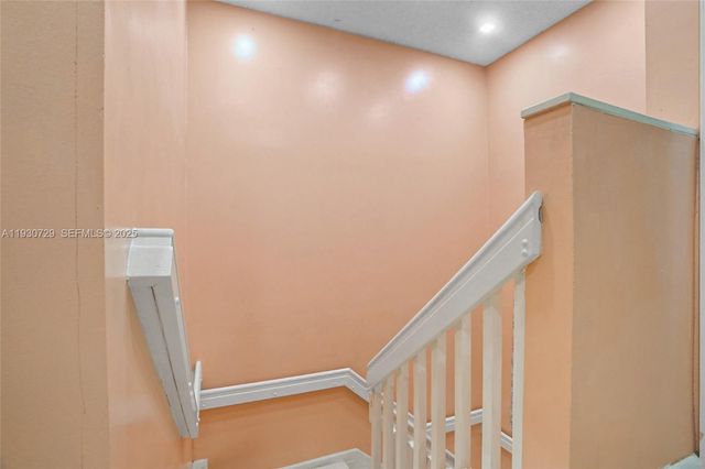 5297 NW 190th Ln, Miami Gardens, FL 33055