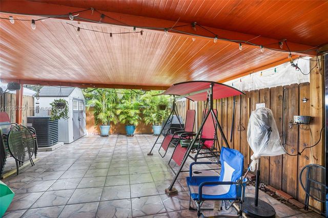 5297 NW 190th Ln, Miami Gardens, FL 33055