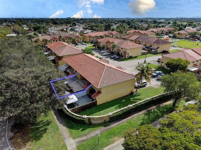 5297 NW 190th Ln, Miami Gardens, FL 33055