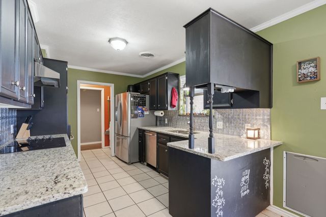 1949 Chimneywood Court, Abilene, TX 79602