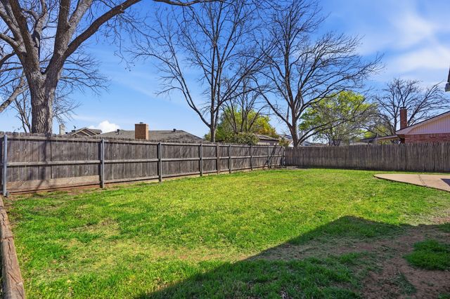 1949 Chimneywood Court, Abilene, TX 79602