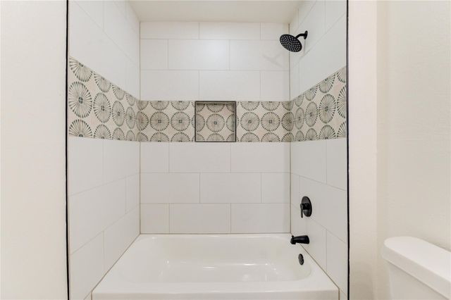 2407 36th Avenue N, Texas City, TX 77590