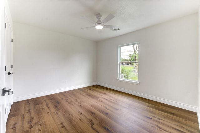 2407 36th Avenue N, Texas City, TX 77590