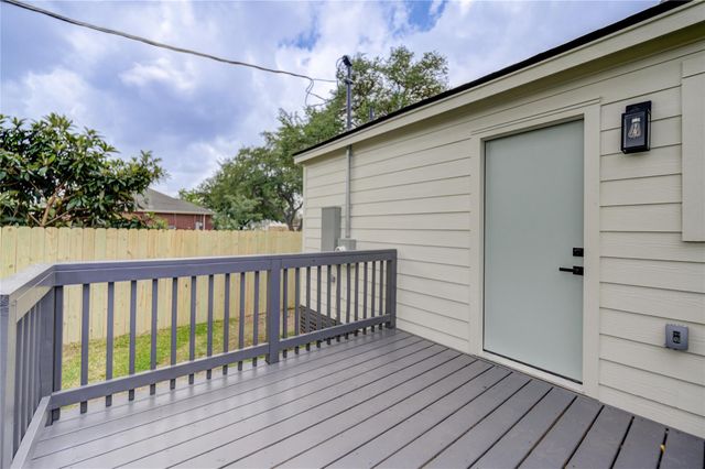 2407 36th Avenue N, Texas City, TX 77590