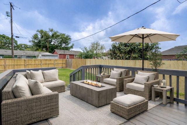 2407 36th Avenue N, Texas City, TX 77590