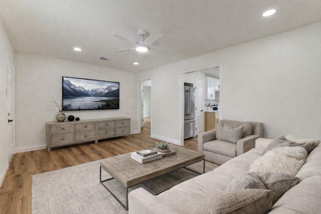 2407 36th Avenue N, Texas City, TX 77590