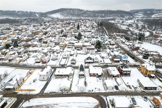 415 Giffin Ave, Canonsburg, PA 15317