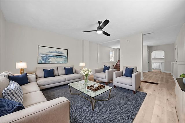 415 Giffin Ave, Canonsburg, PA 15317